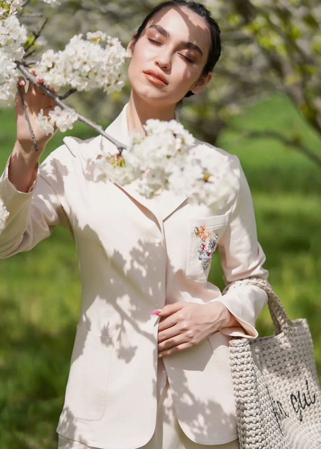 "Pahtagul" suit